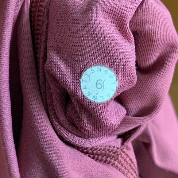 Lululemon Wunder Under crop leggings 21” size 6 - Picture 6 of 6